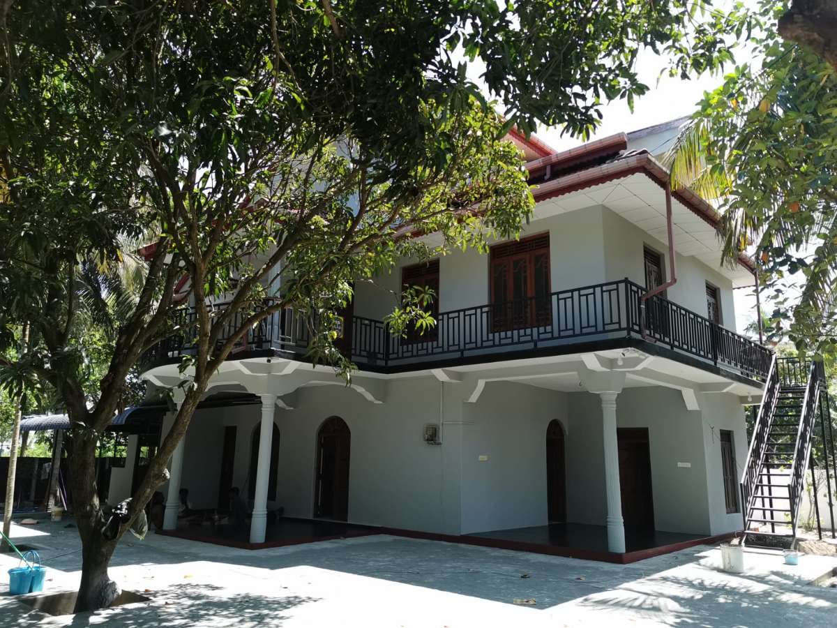 House & Land for Sale — photo 1 of 2